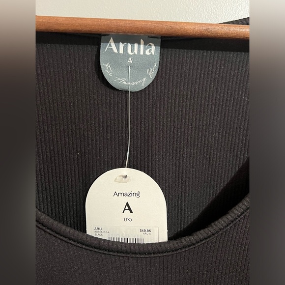 Arula sheer, mesh sleeve top - Picture 2 of 4